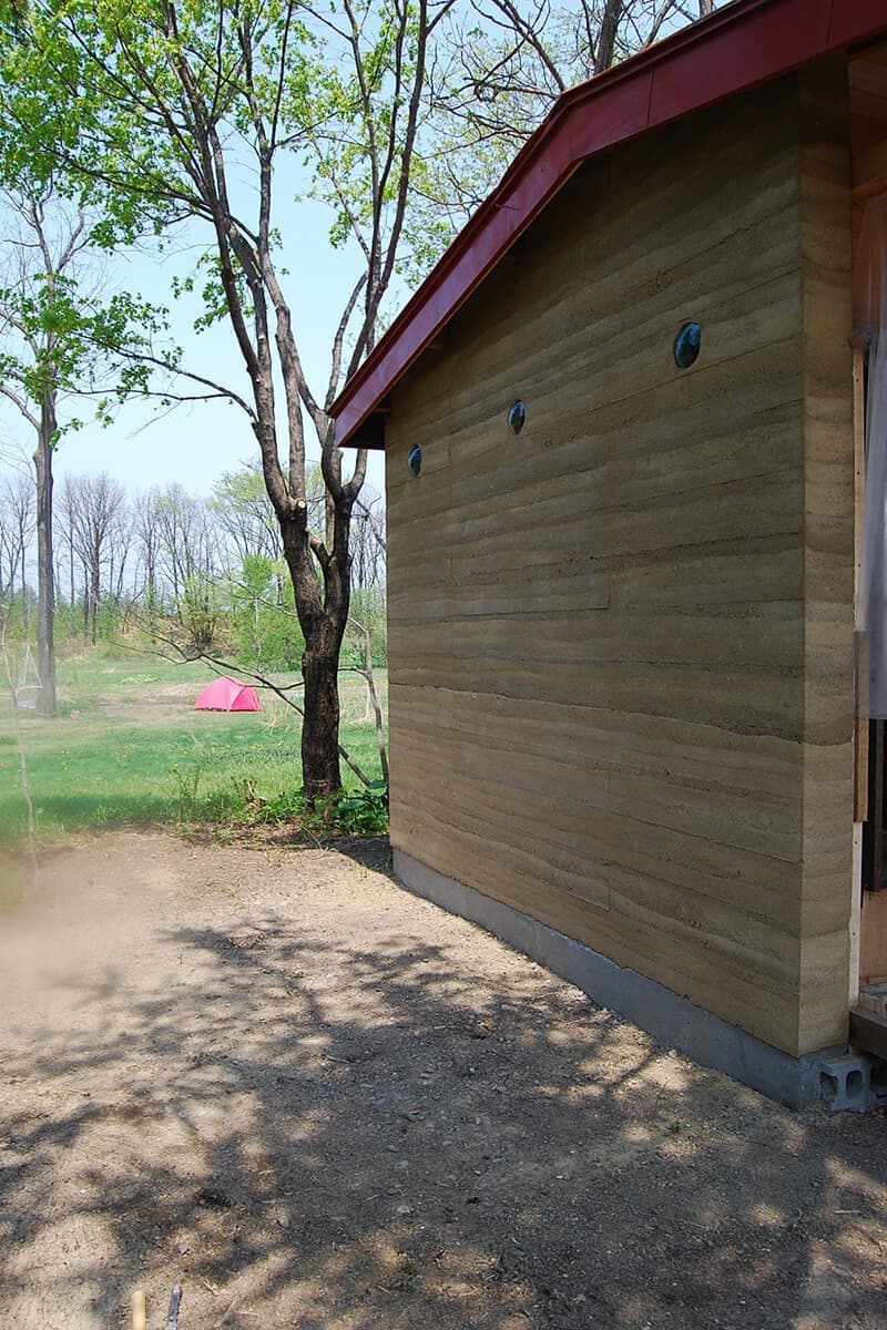 ゲストハウス｜版築壁